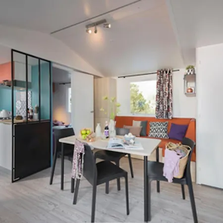 Mobile-home Avec Terrasse, 5 Personnes, - Api-1-52-1065 Saint-Jean-de-Monts