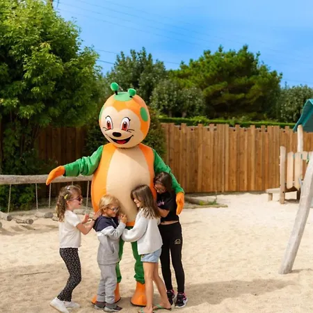 Campsite Mobile-home Avec Terrasse, 5 Personnes, - Api-1-52-1065 Saint-Jean-de-Monts