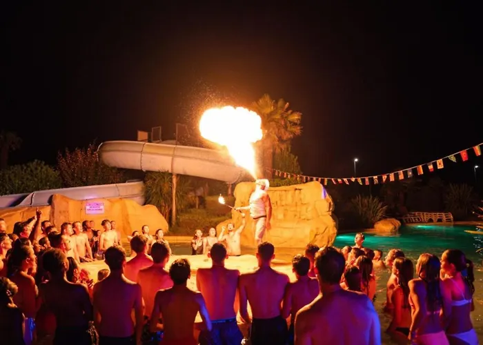 Mobile-home Avec Terrasse, 5 Personnes, - Api-1-52-1065 * Сен-Жан-де-Мон