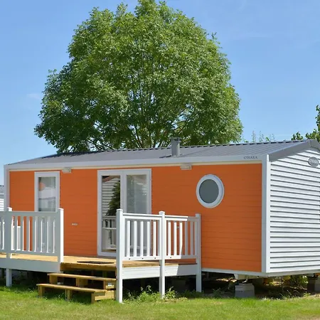 Mobile-home Avec Terrasse, 5 Personnes, - Api-1-52-1065 * Saint-Jean-de-Monts
