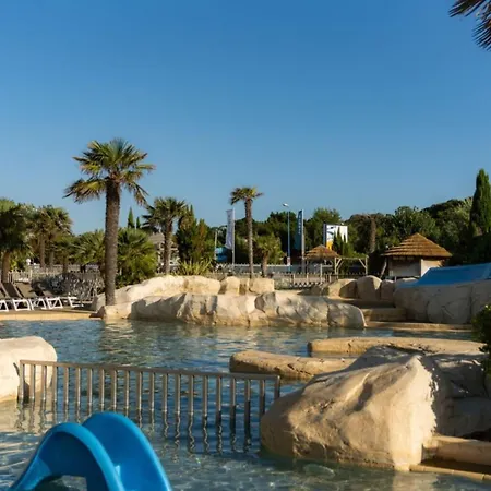 Mobile-home Avec Terrasse, 5 Personnes, - Api-1-52-1065