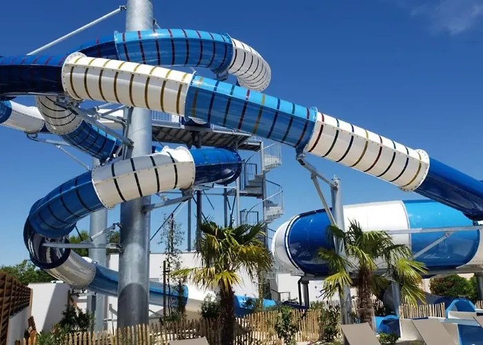 Mobile-home Avec Terrasse, 5 Personnes, - Api-1-52-1065 Camping *