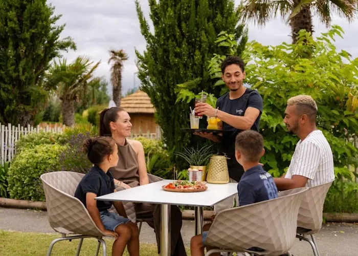 Camping Mobile-home Avec Terrasse, 5 Personnes, - Api-1-52-1065 Saint-Jean-de-Monts